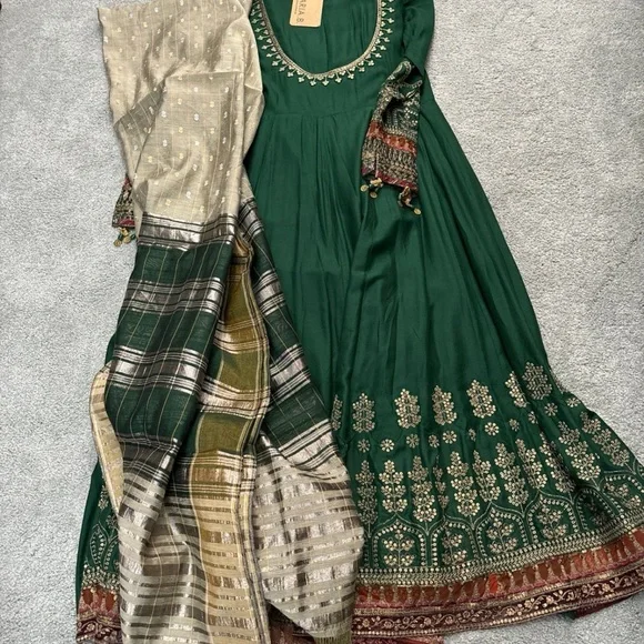 Pakistani indian Maria B Green Embroidered Dress chest 38 - Picture 2 of 7
